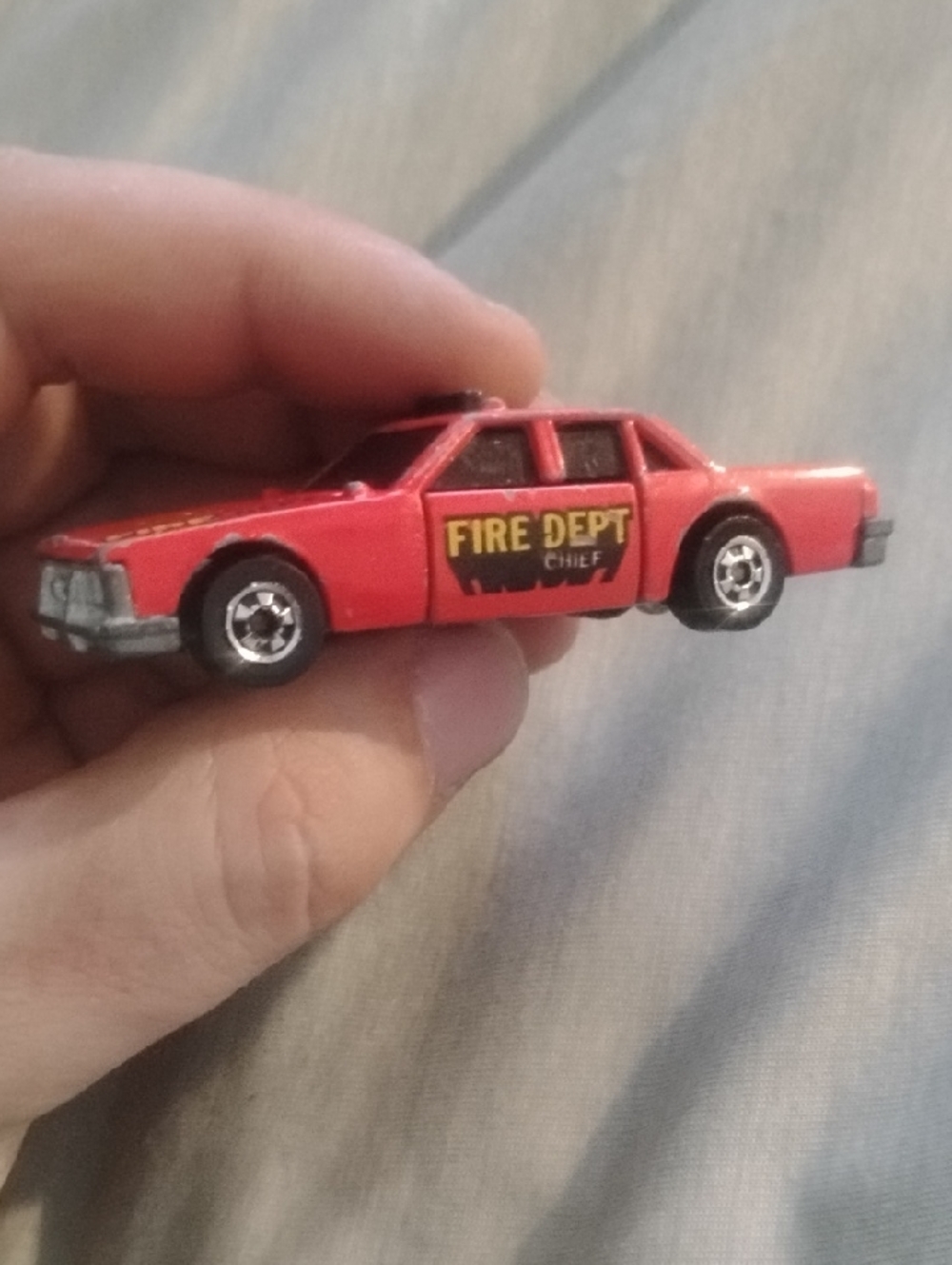 Hot Wheels Crash Car Red Fire Chief
